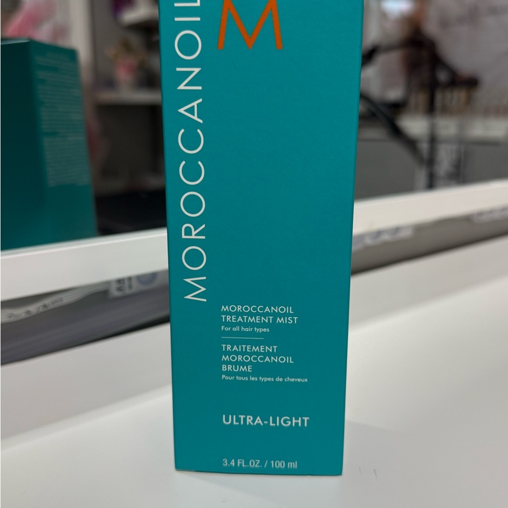 Moroccanoil Ultra-Light Treatment Mist in Teal